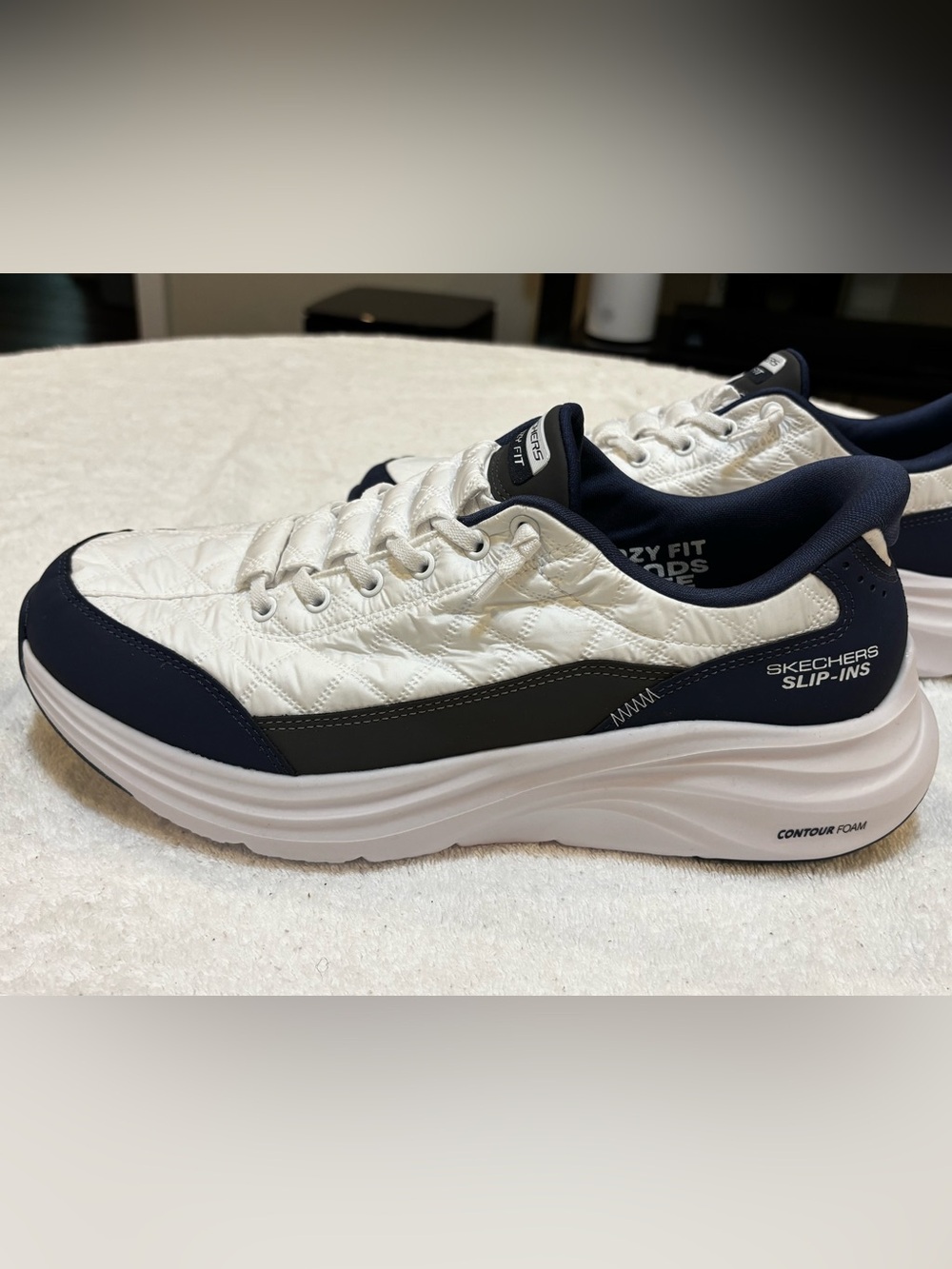 Brand New SKETCHERS Cozy slip-ins Unisex Men's 8 / Women's 9.5 Wide Fit - Box 69 - Picture 1 of 5